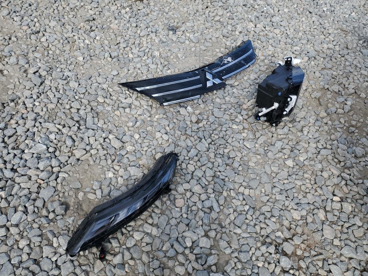 2025 Mitsubishi Outlander Se VIN: JA4J3VA88SZ050778 Lot: 90142365