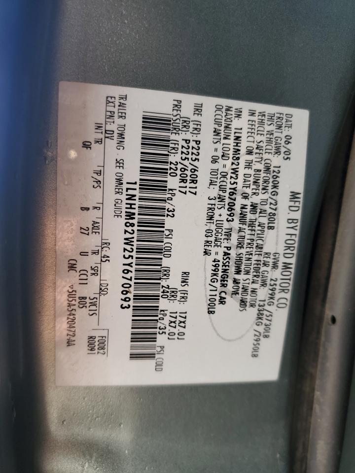 2005 Lincoln Town Car Signature Limited VIN: 1LNHM82W25Y670693 Lot: 87422175