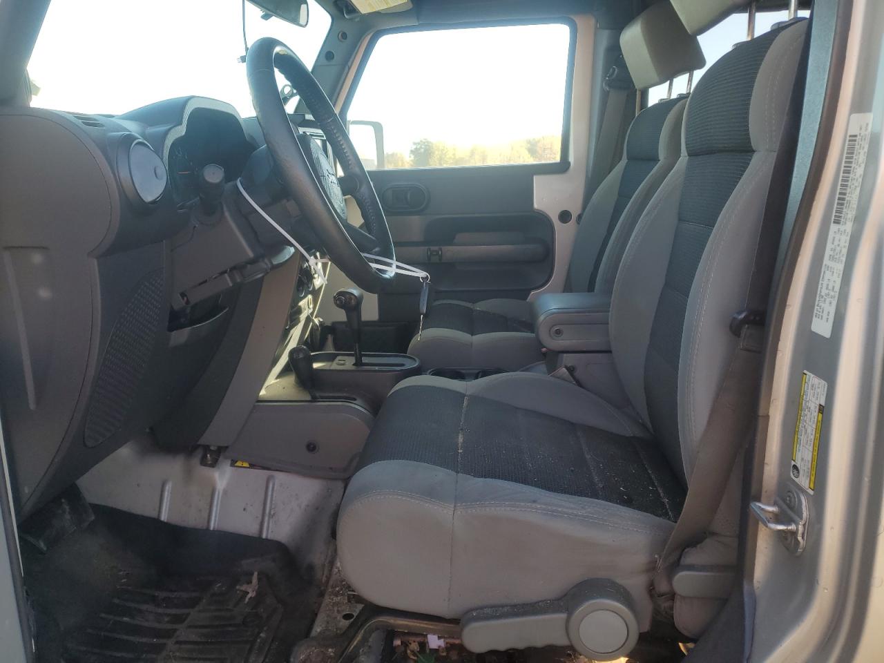 2007 Jeep Wrangler X VIN: 1J4GA39197L122660 Lot: 84707465