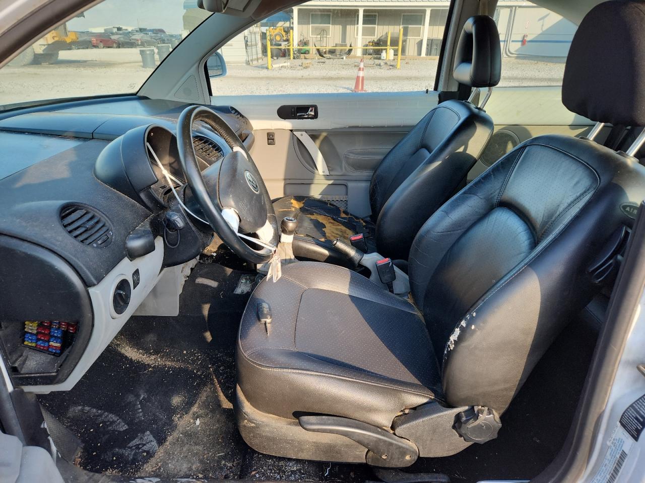 2000 Volkswagen New Beetle Gls VIN: 3VWCC21CXYM483012 Lot: 82486785