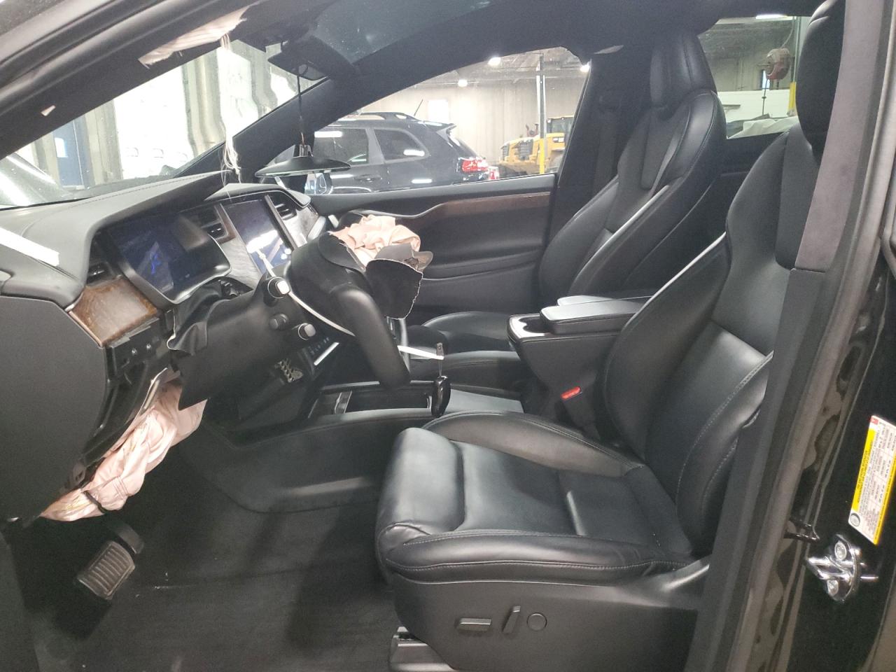 2020 Tesla Model X VIN: 5YJXCBE2XLF301733 Lot: 90254305