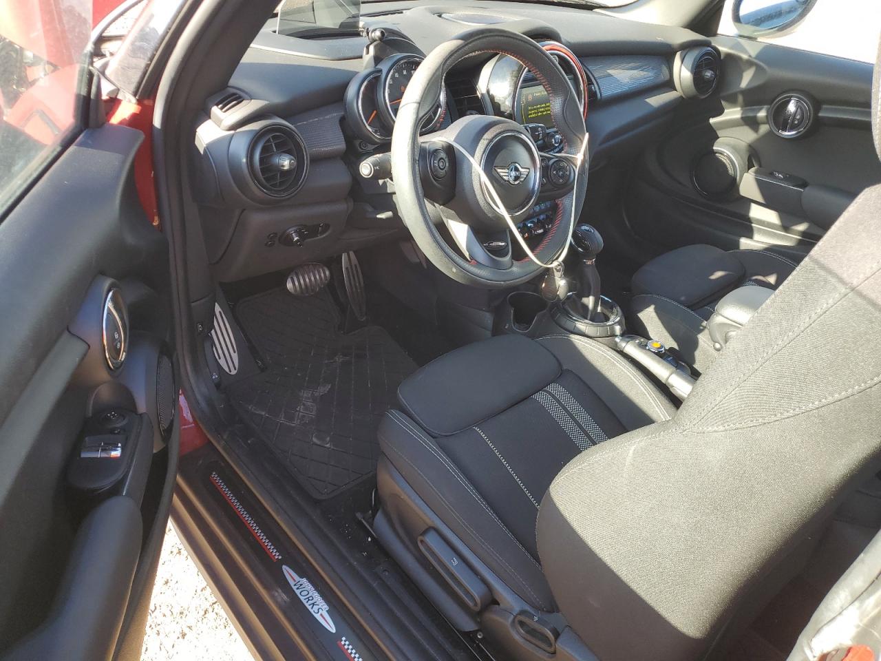 2016 Mini Cooper VIN: WMWXP5C59G3B14621 Lot: 85591835