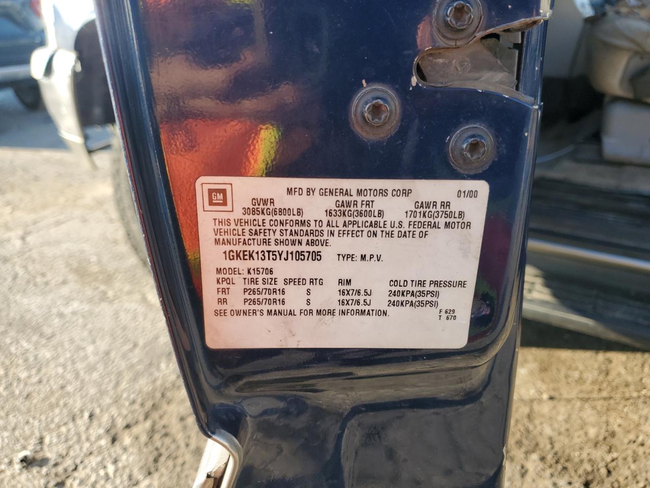 2000 GMC Yukon VIN: 1GKEK13T5YJ105705 Lot: 86667965