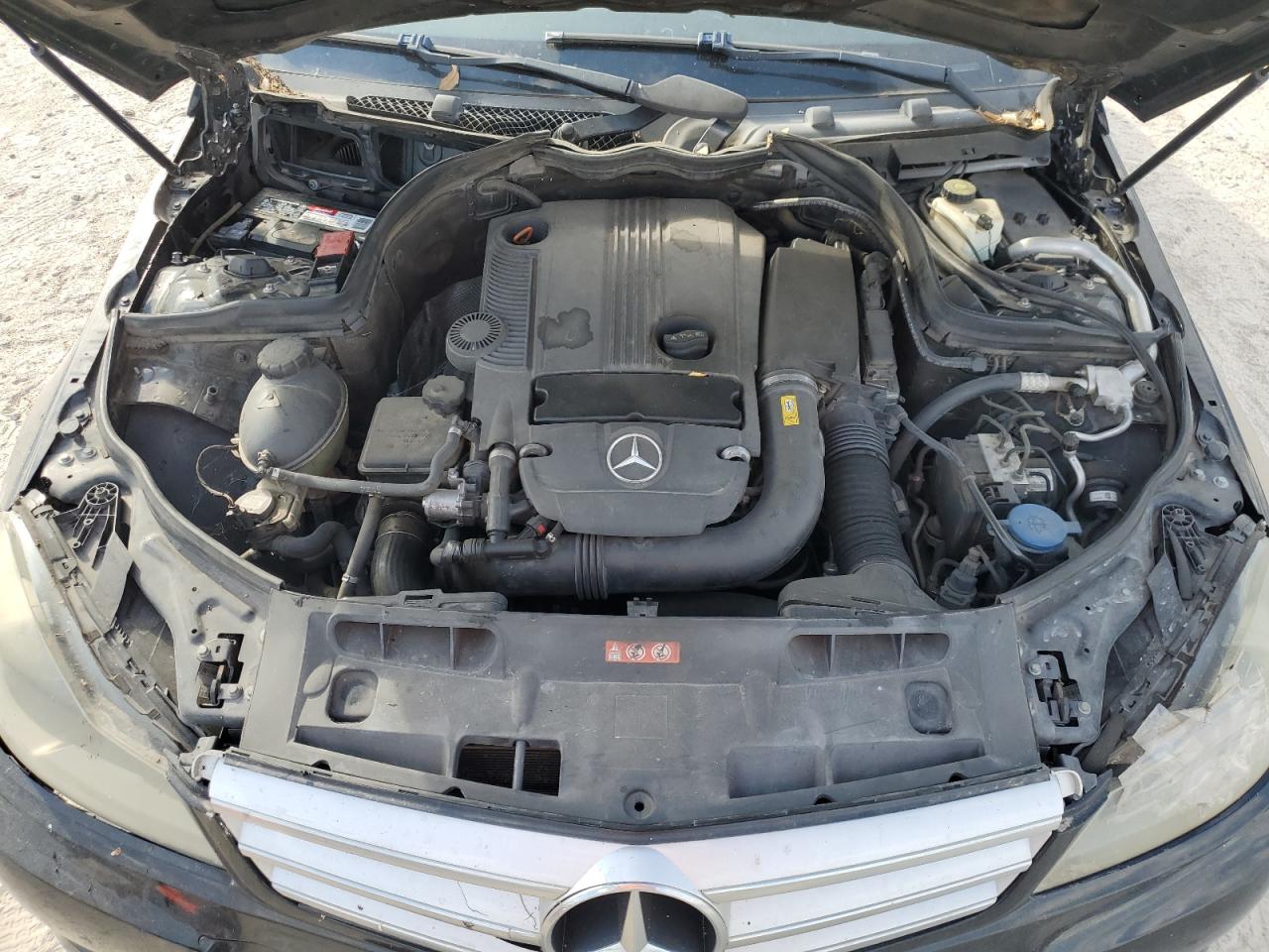 2013 Mercedes-Benz C 250 VIN: WDDGF4HB5DR243725 Lot: 82576675