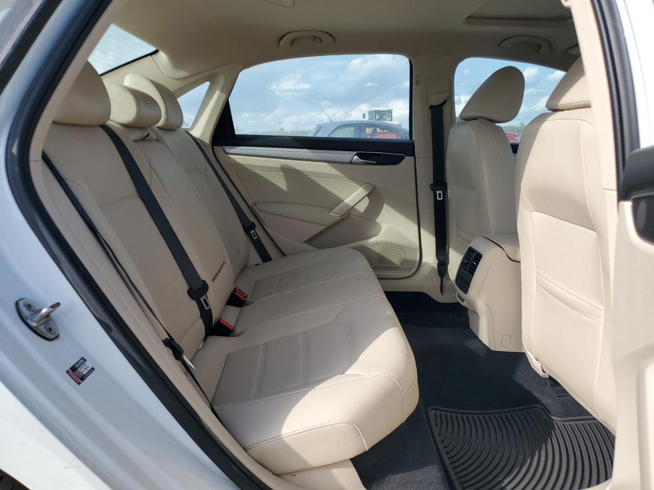 2019 Volkswagen Passat Wolfsburg VIN: 1VWLA7A35KC002305 Lot: 87032085