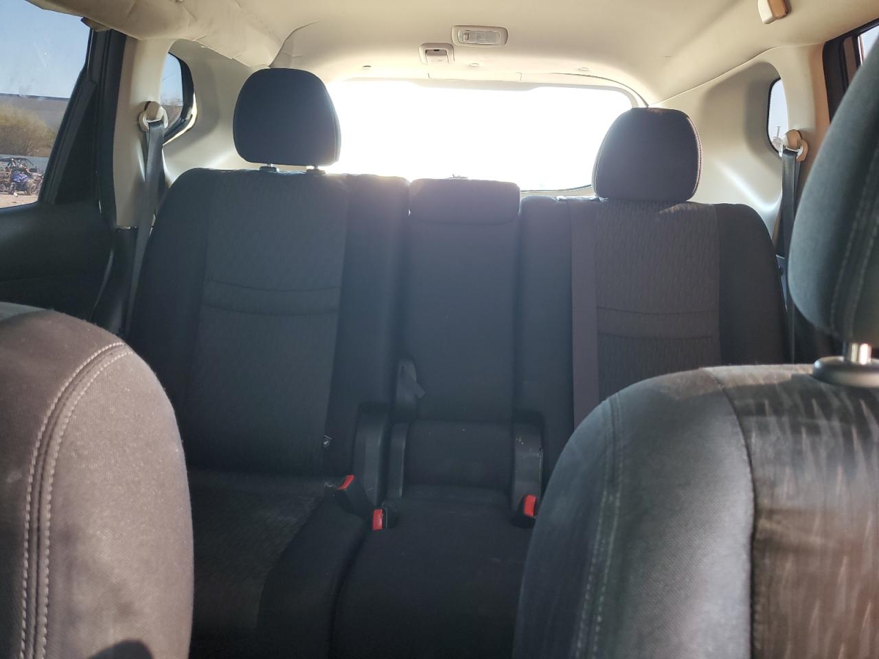 2017 Nissan Rogue S VIN: JN8AT2MT8HW137647 Lot: 85007975