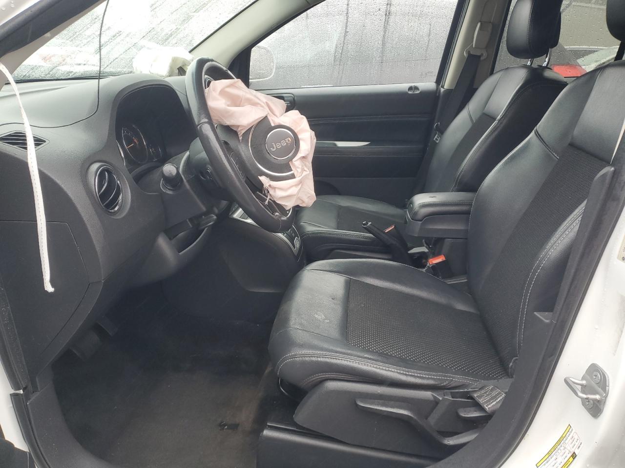 2014 Jeep Compass Latitude VIN: 1C4NJDEB3ED852430 Lot: 90653065