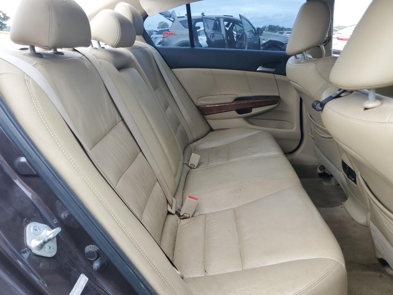 2011 Honda Accord Exl VIN: 1HGCP3F85BA004230 Lot: 85364525