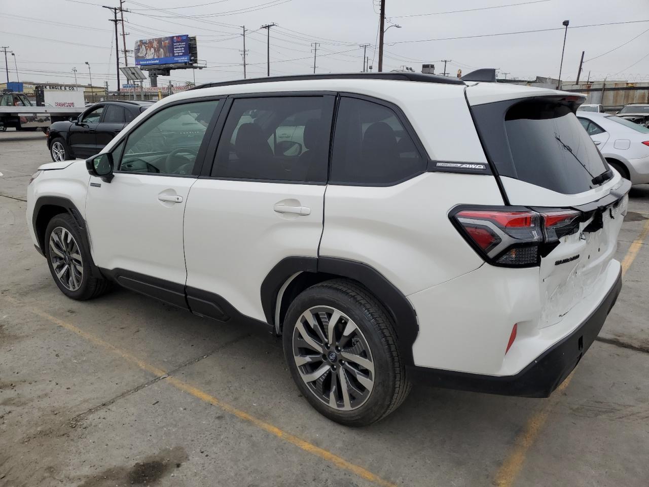 SUBARU FORESTER 2025 JF2SLSTD1SH422066 Photo 2