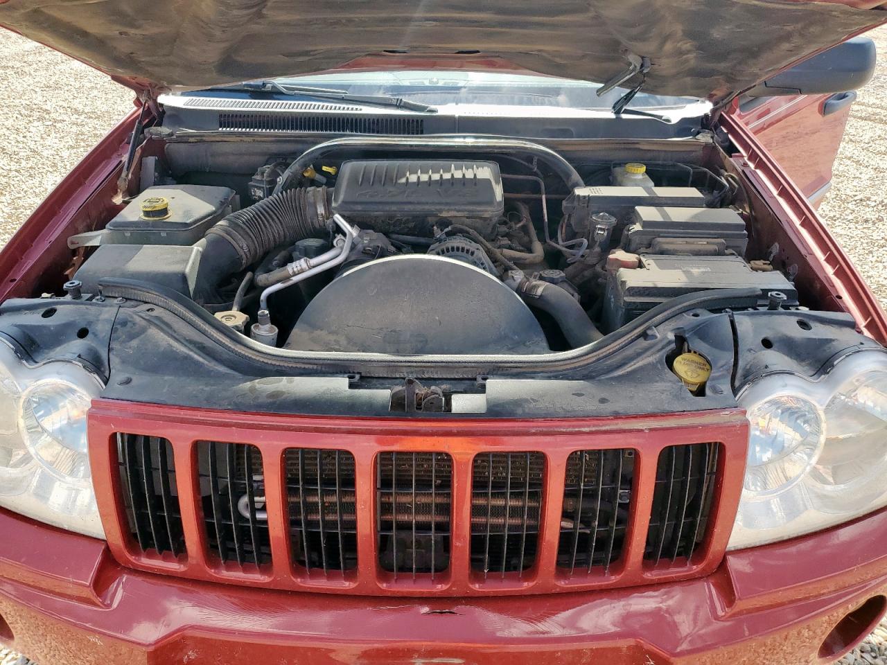 2005 Jeep Grand Cherokee Laredo VIN: 1J8HS48N05C658565 Lot: 85860765