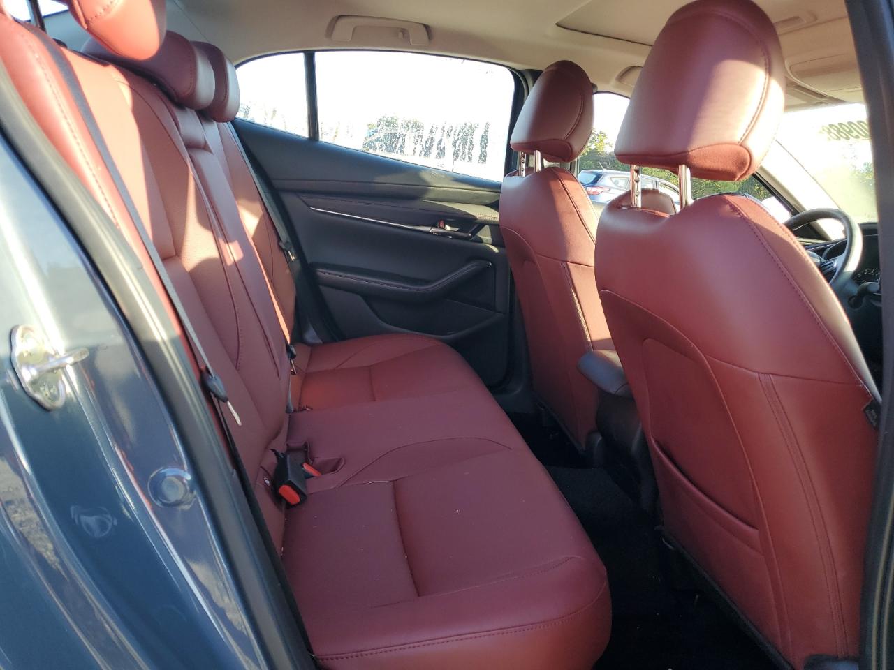 2025 Mazda 3 Preferred VIN: 3MZBPBCM9SM463976 Lot: 82009885