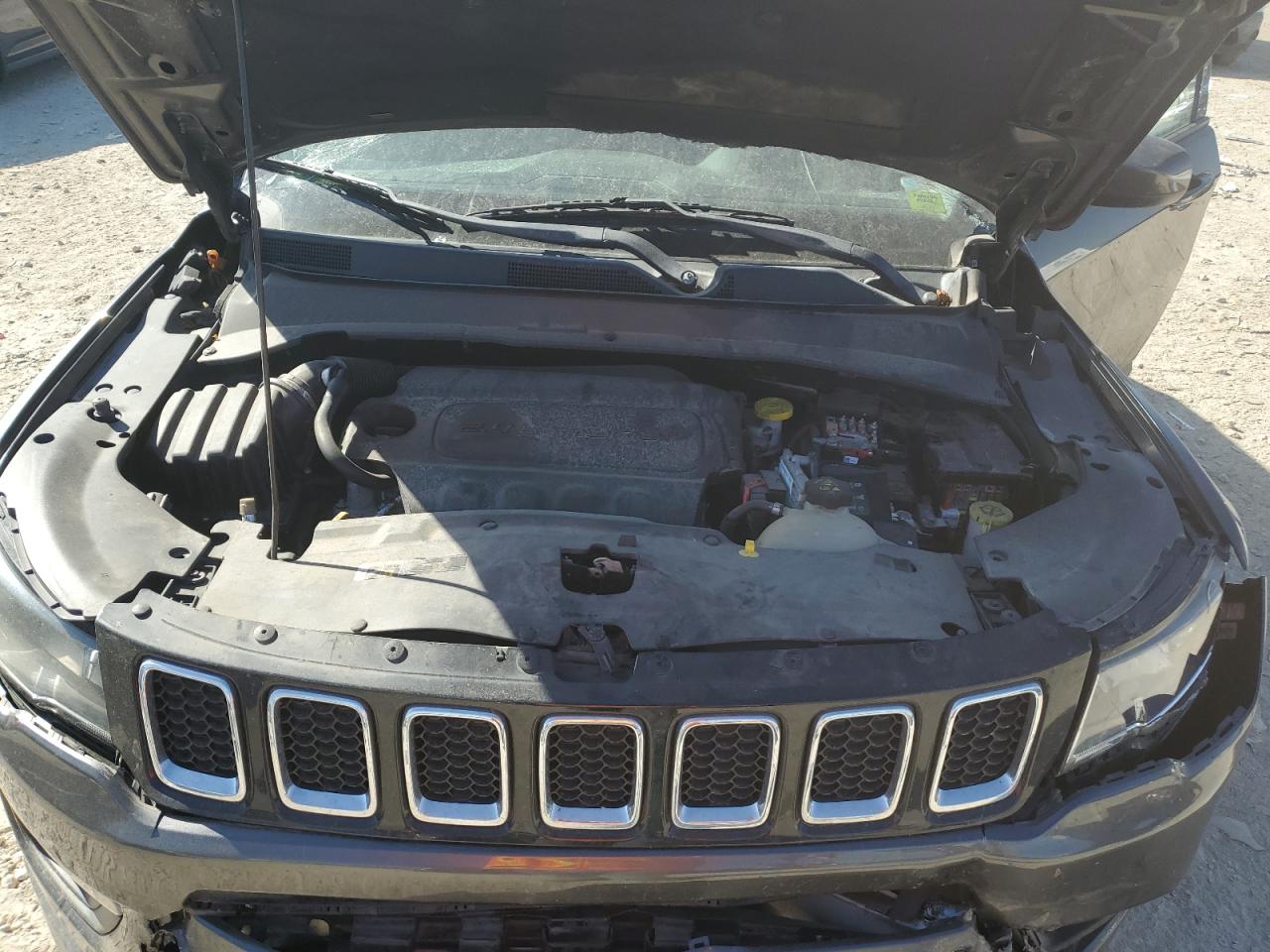 2017 Jeep Compass Latitude VIN: 3C4NJDBB8HT672119 Lot: 82407005