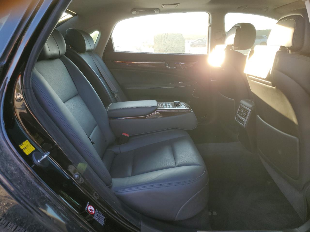 2015 Hyundai Equus Signature VIN: KMHGH4JH6FU097947 Lot: 84484955