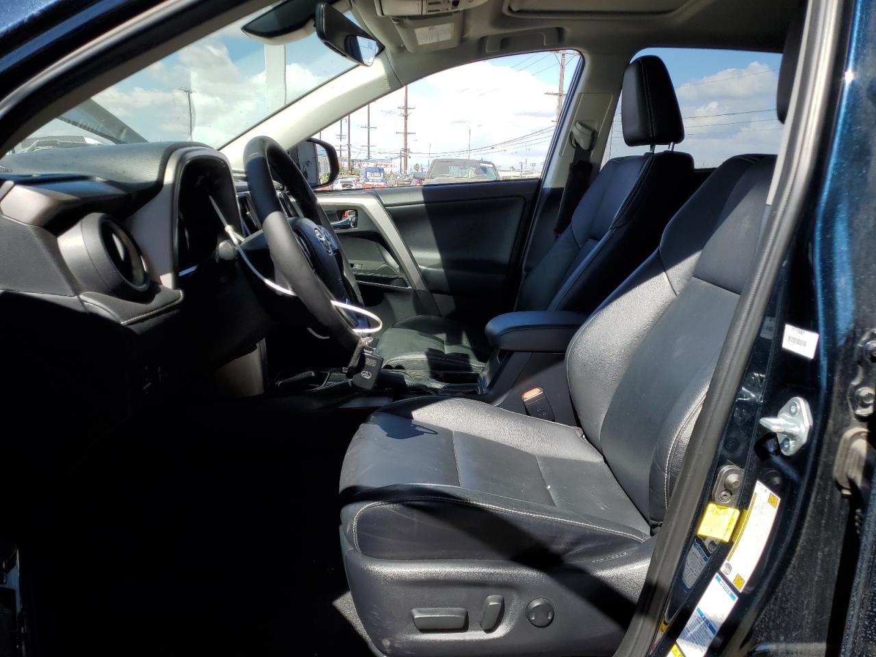 2017 Toyota Rav4 Hv Limited VIN: JTMDJREV6HD065902 Lot: 82264005