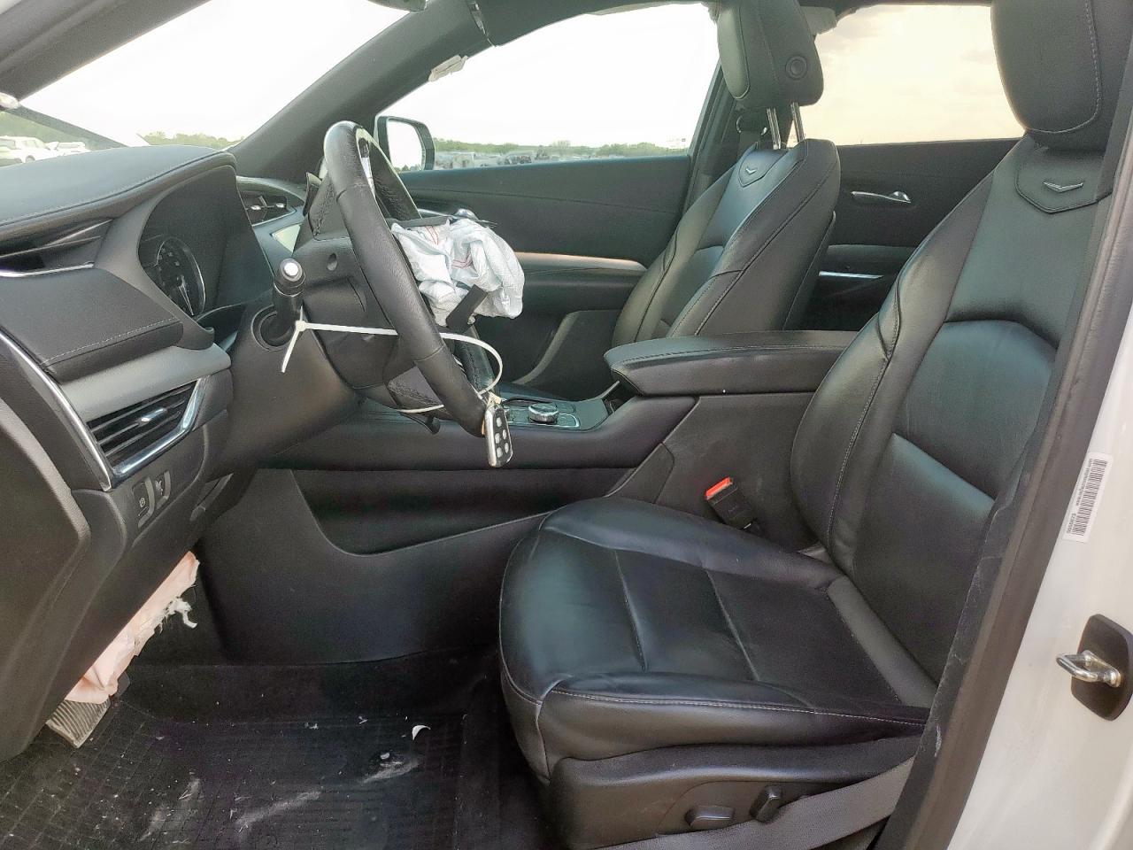 2022 Cadillac Xt4 Premium Luxury VIN: 1GYFZCR40NF105398 Lot: 85189695