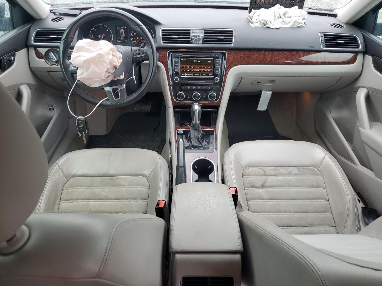 2013 Volkswagen Passat Sel VIN: 1VWCN7A30DC118194 Lot: 85013635