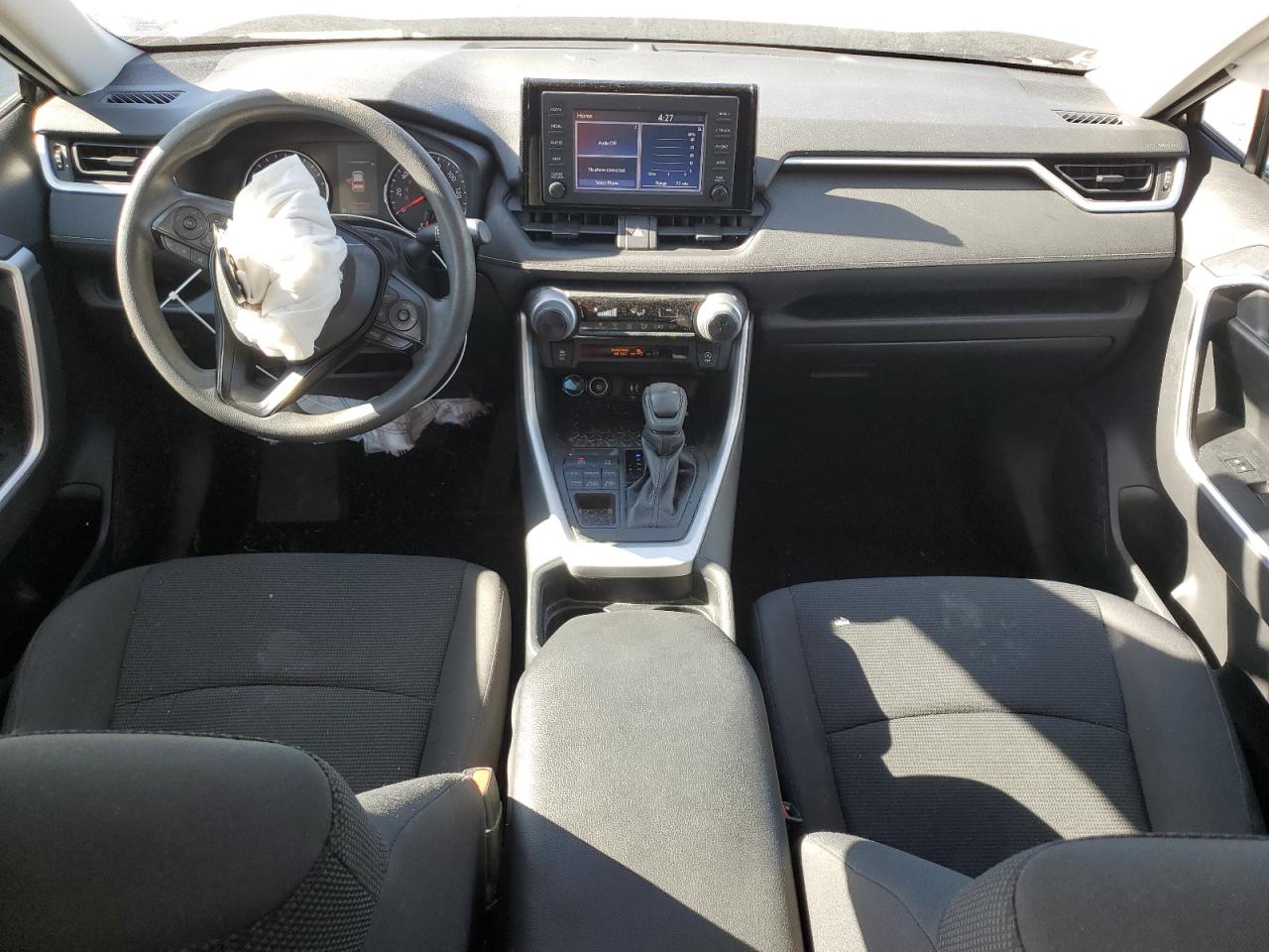 2019 Toyota Rav4 Le VIN: 2T3G1RFV0KW079994 Lot: 84910375