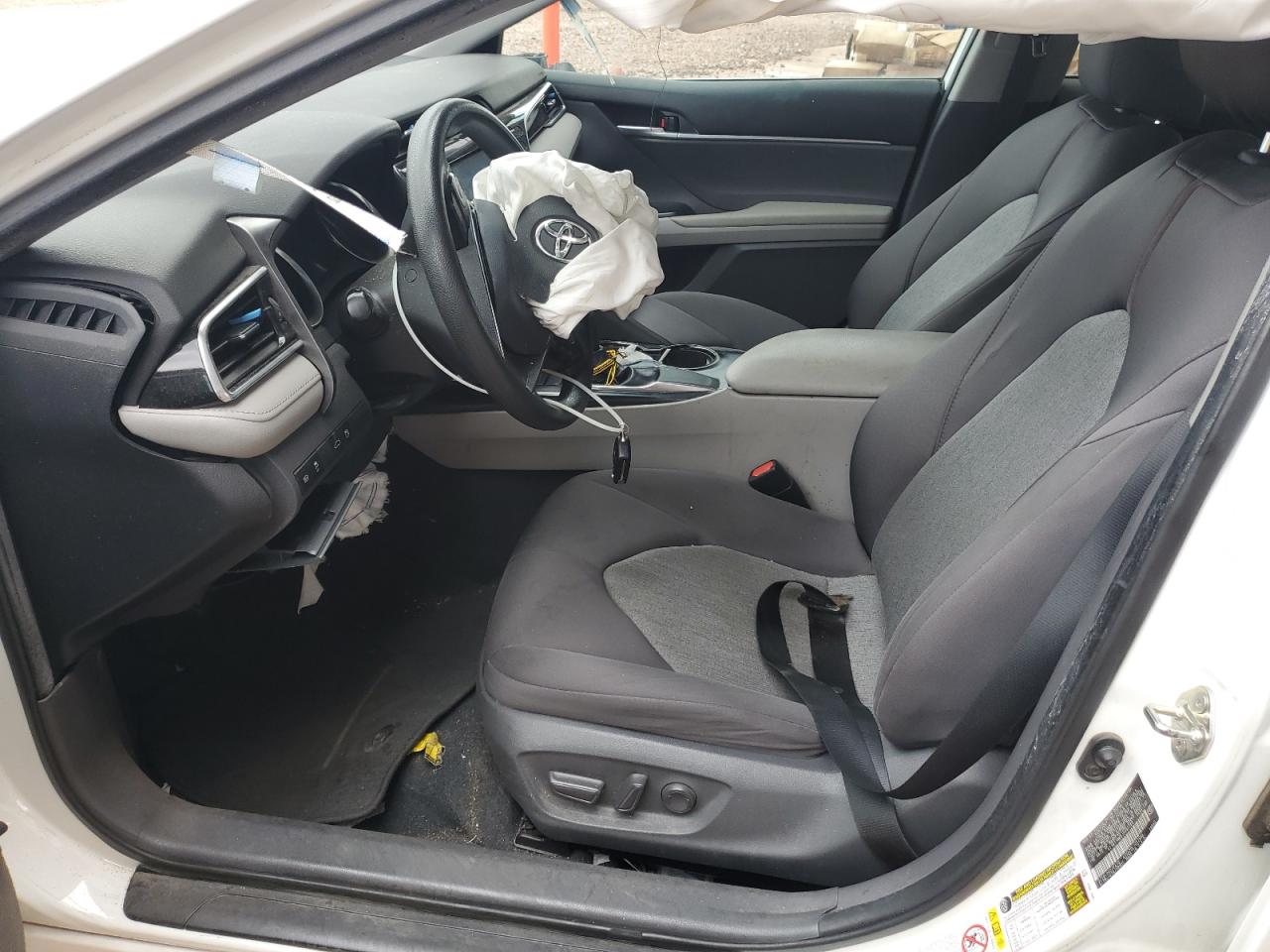 2018 Toyota Camry L VIN: 4T1B11HK6JU097289 Lot: 82413365