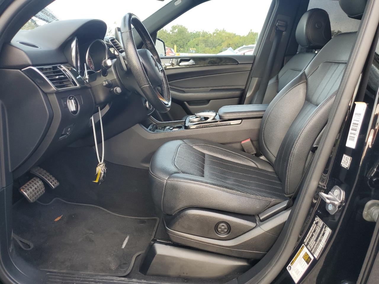 Фото: 4JGDA5GB6KB211824