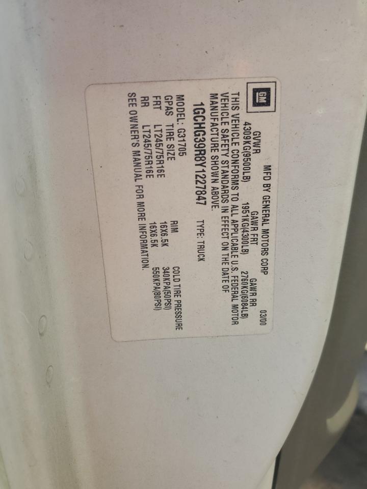 2000 Chev Express Cargo 3500 1 VIN: 1GCHG39R8Y1227847 Lot: 85160805