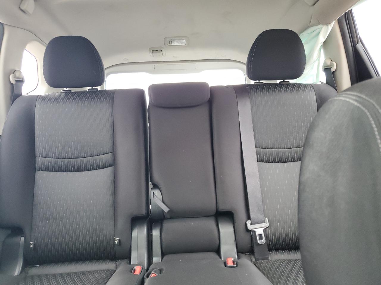 2019 Nissan Rogue S VIN: JN8AT2MT8KW269105 Lot: 82384565