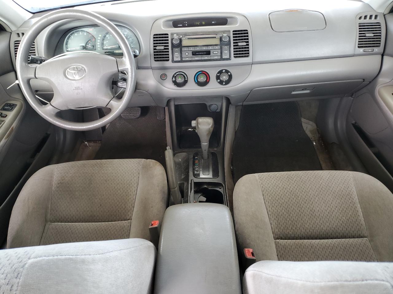 2002 Toyota Camry Le VIN: 4T1BE32K42U088097 Lot: 84702205