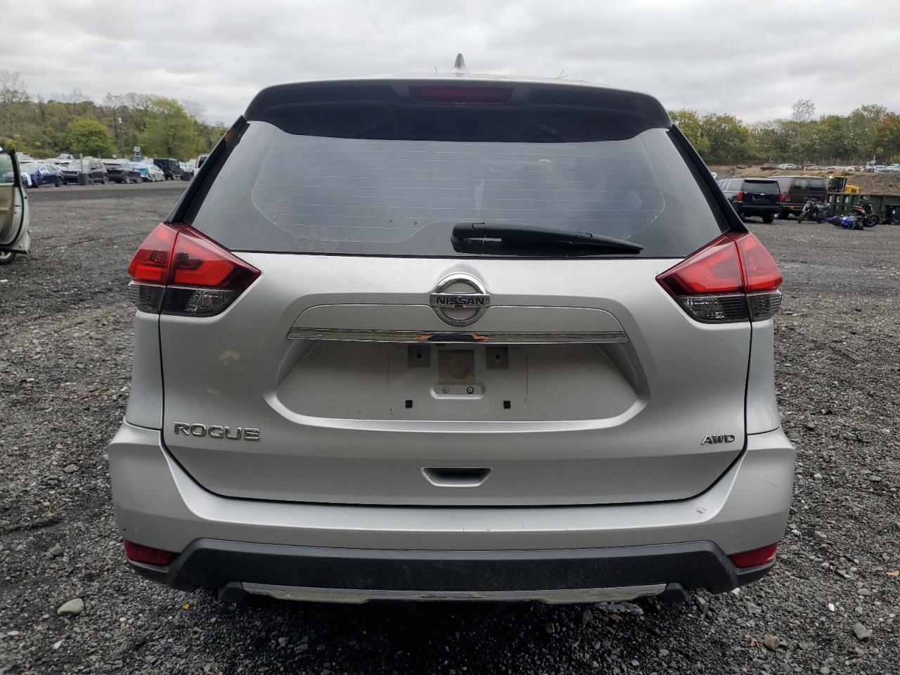 2020 Nissan Rogue S VIN: JN8AT2MV6LW142680 Lot: 86273585