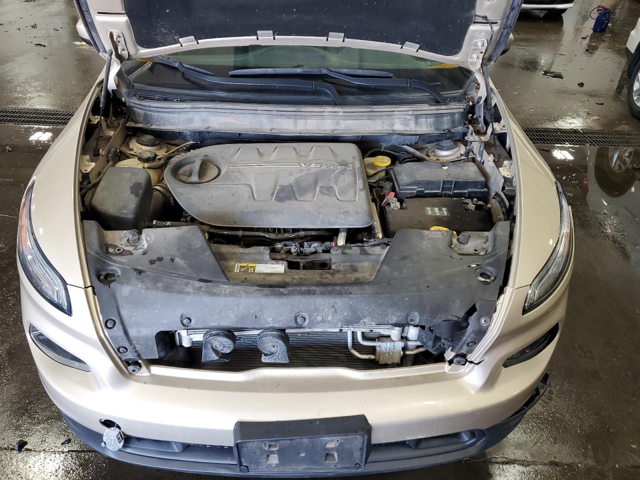 2015 Jeep Cherokee Latitude VIN: 1C4PJMCS1FW601536 Lot: 86132695