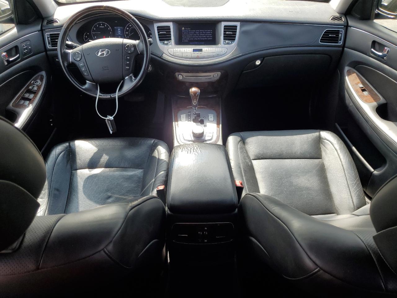 2009 Hyundai Genesis 4.6L VIN: KMHGC46F49U047090 Lot: 85340015