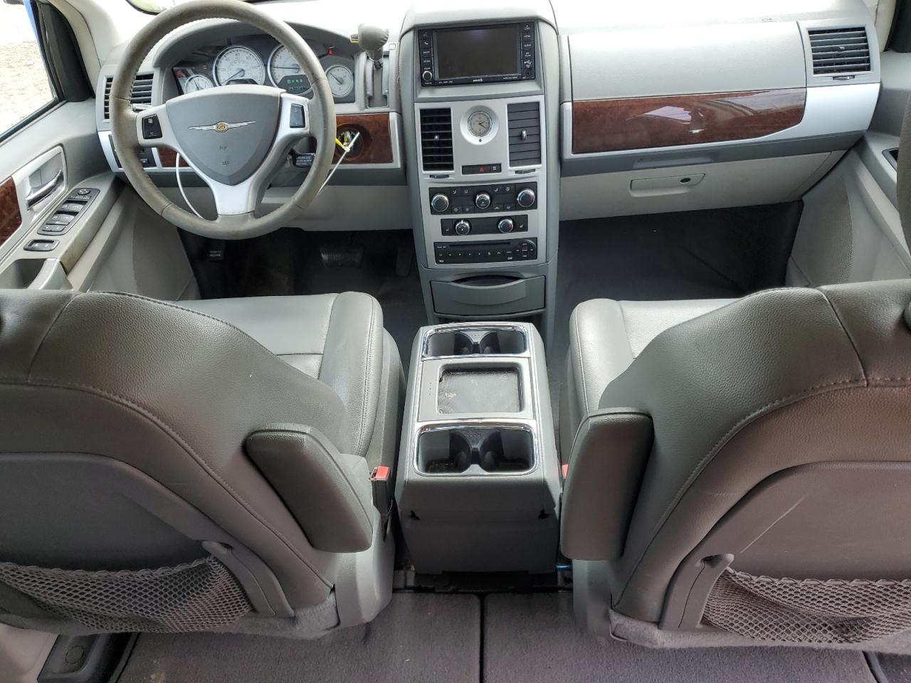2010 Chrysler Town & Country Touring VIN: 2A4RR5D10AR129211 Lot: 86691185