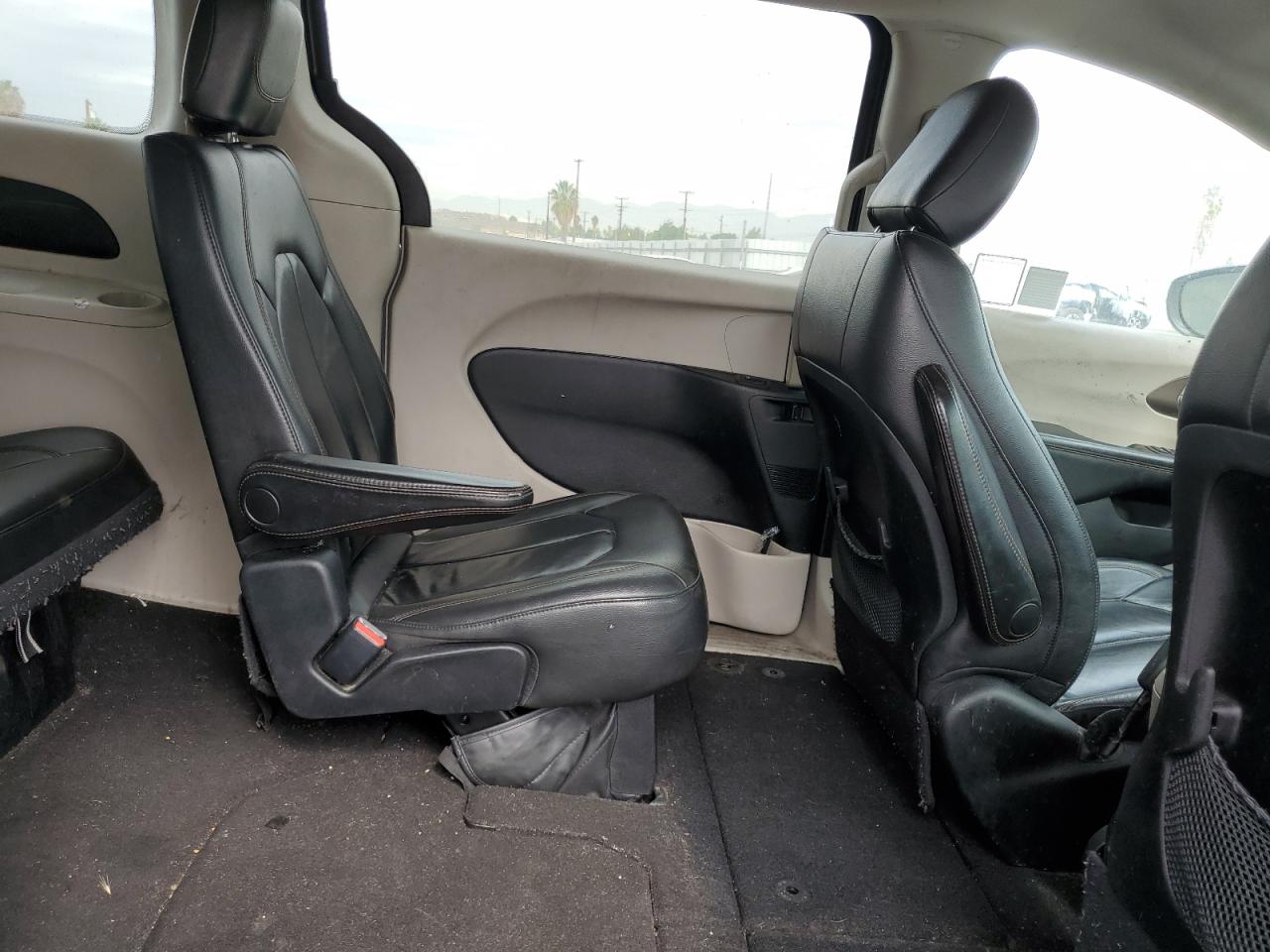 2017 Chrysler Pacifica Touring L VIN: 2C4RC1BG9HR532606 Lot: 85741485