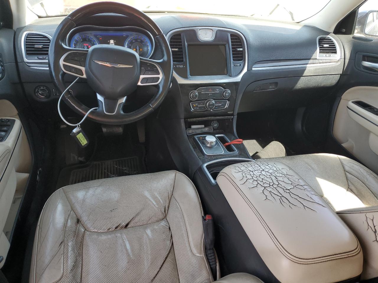 2018 Chrysler 300 Limited VIN: 2C3CCAEG1JH137059 Lot: 82185005