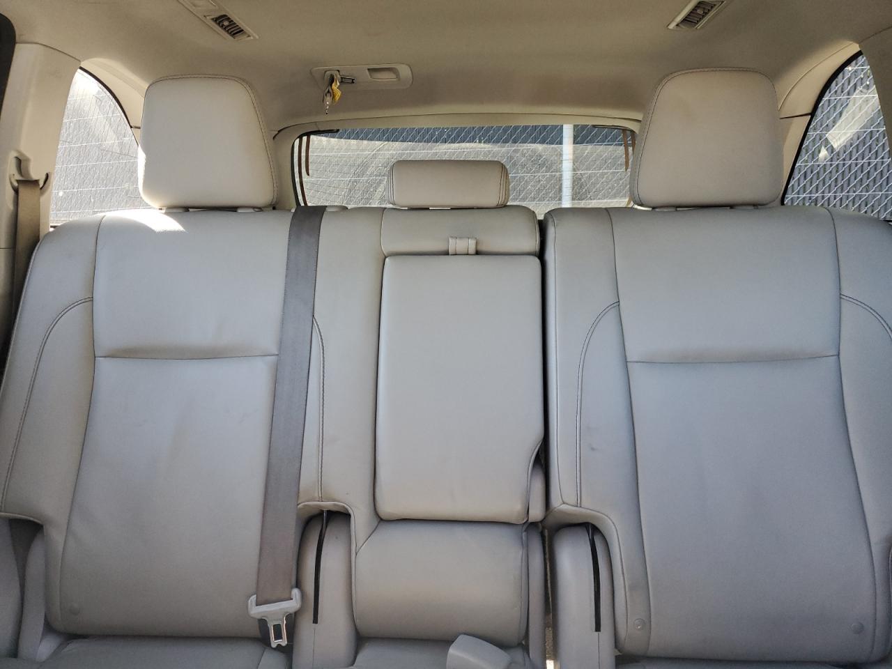 2016 Toyota Highlander Xle VIN: 5TDJKRFH5GS266816 Lot: 84889055