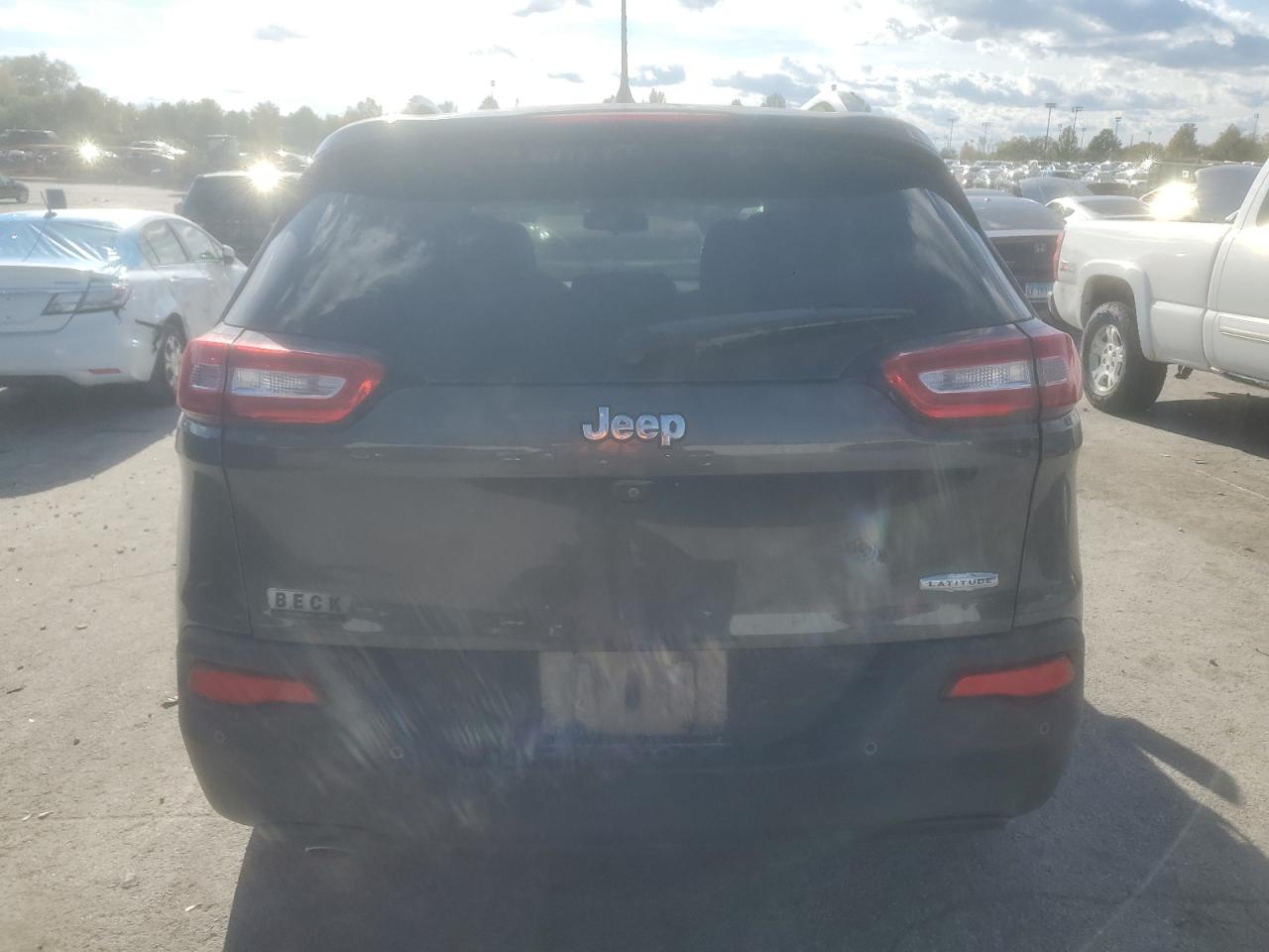 2017 Jeep Cherokee Latitude VIN: 1C4PJLCB7HW660927 Lot: 90412525