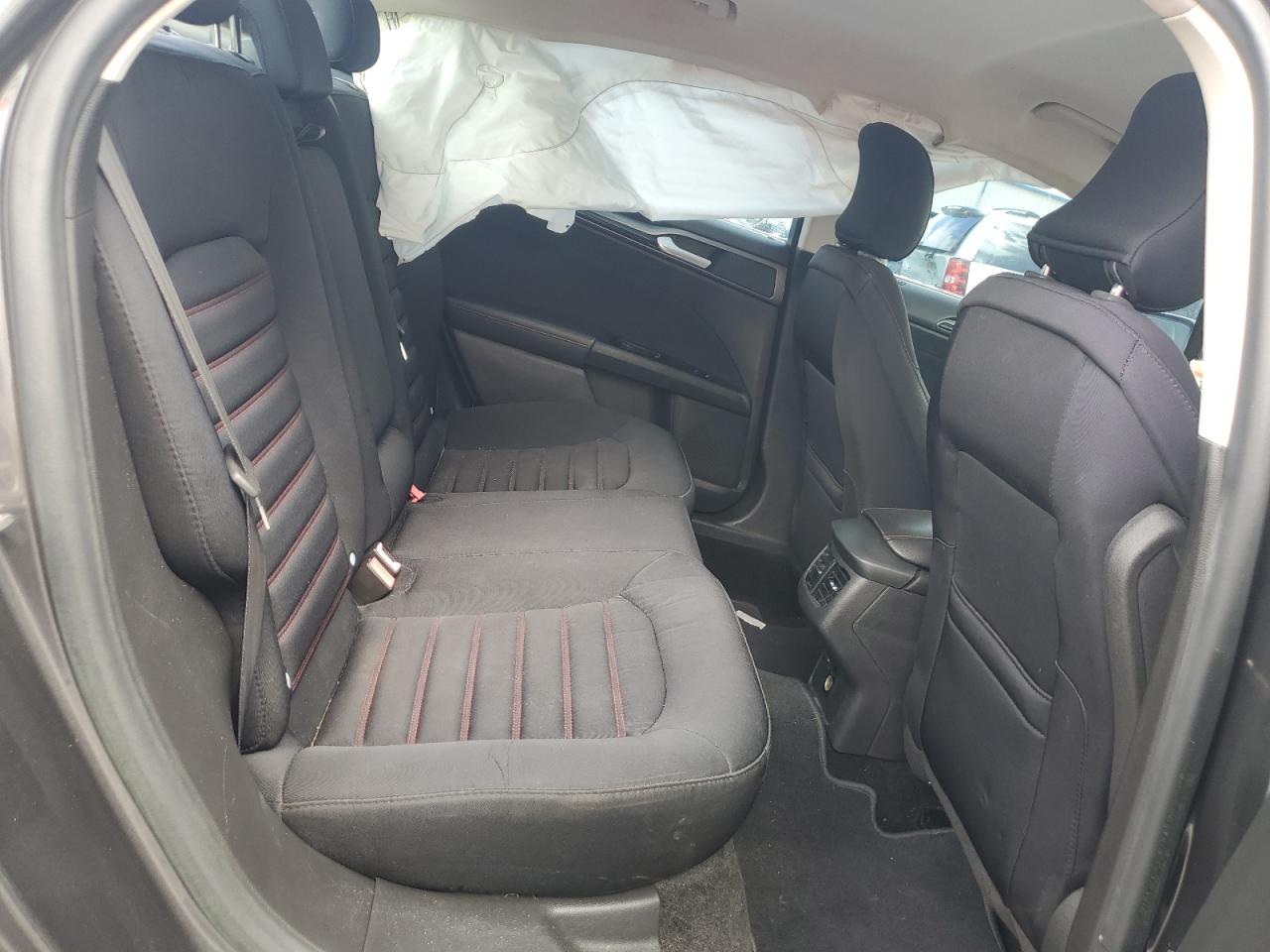 2015 Ford Fusion Se VIN: 3FA6P0H72FR231696 Lot: 85318545