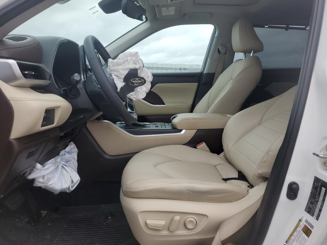 2020 Toyota Highlander Xle VIN: 5TDGZRBHXLS048618 Lot: 86459375