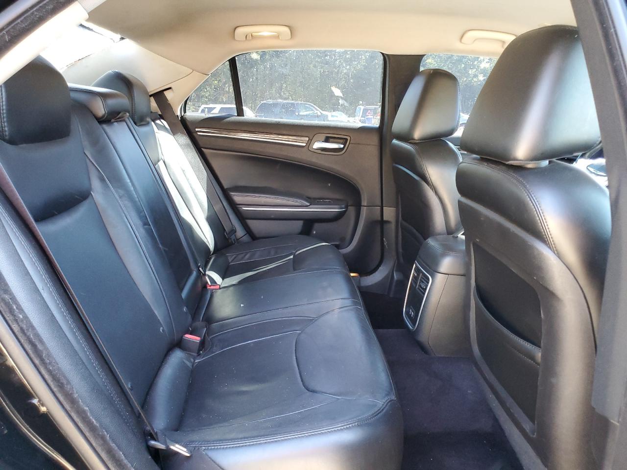 2017 Chrysler 300 Limited VIN: 2C3CCAAG6HH521743 Lot: 86840685