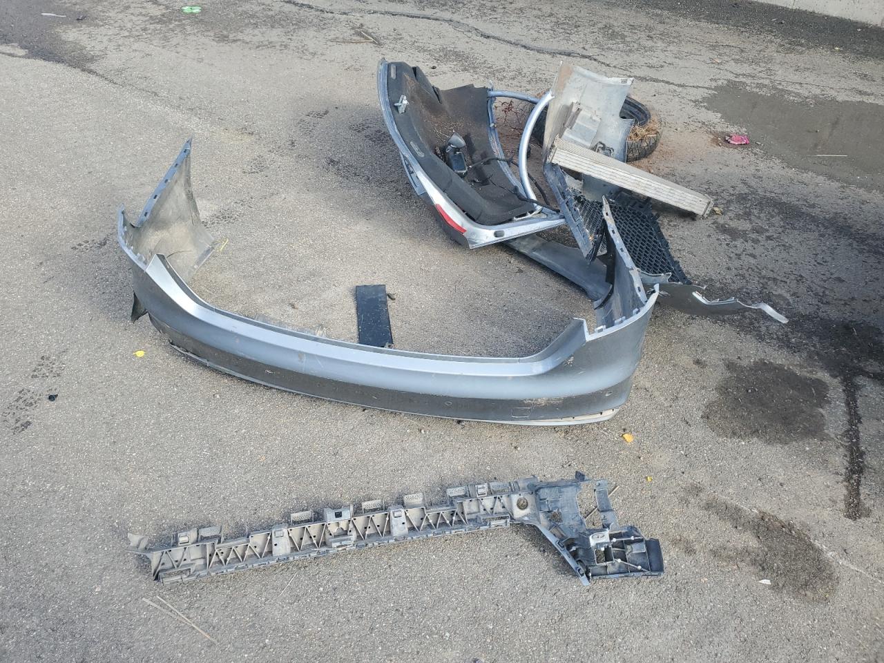 2016 Audi A4 Progressiv Plus VIN: WAUFFCFL4GN005157 Lot: 89671035