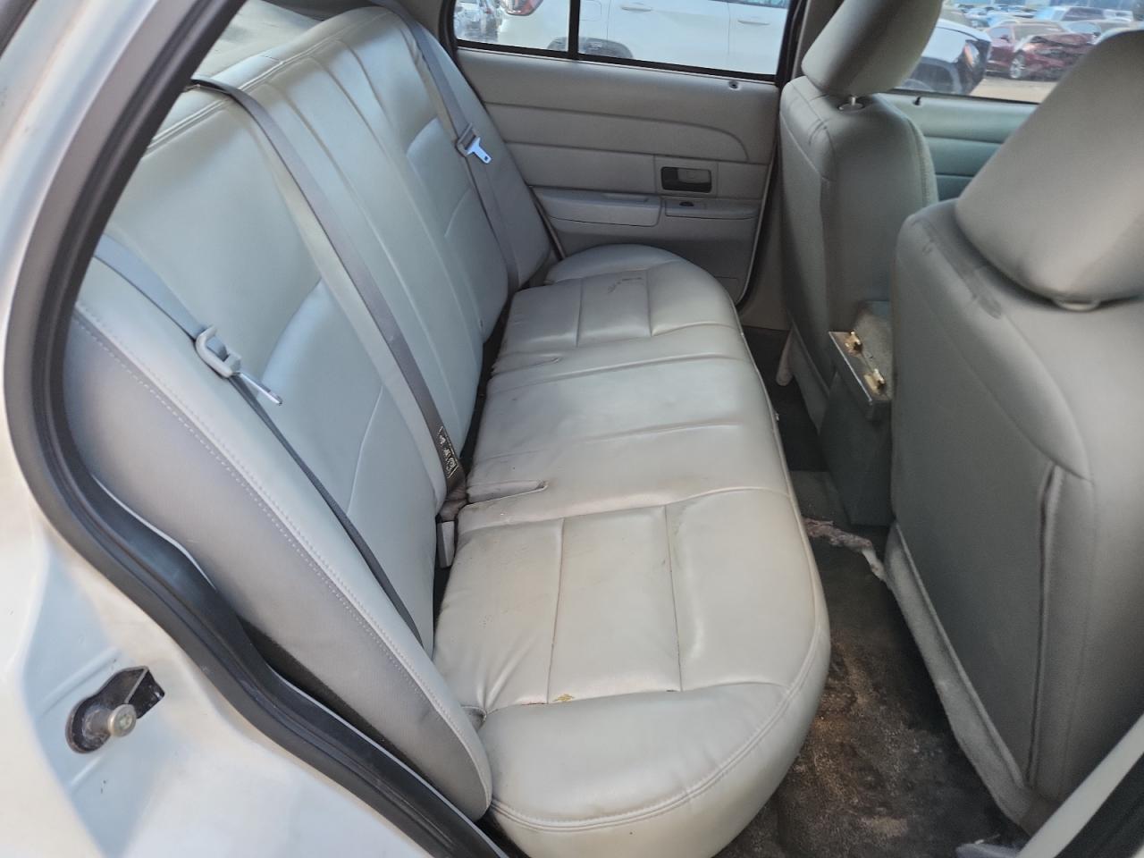 2004 Ford Crown Victoria Police Interceptor VIN: 2FAHP71W34X104120 Lot: 83999105