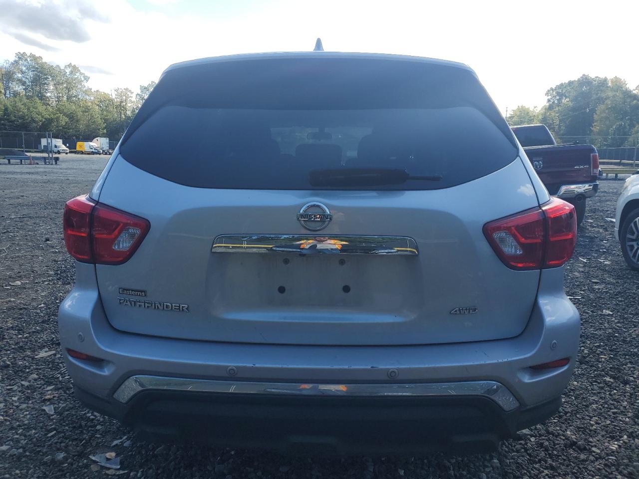 2019 Nissan Pathfinder S VIN: 5N1DR2MM5KC590161 Lot: 86236235