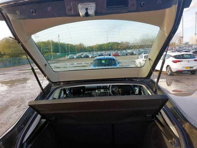 2004 MERCEDES-BENZ C CLASS C180K SE 3DR