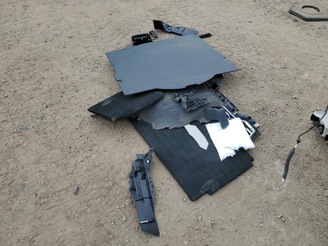 2019 Nissan Rogue S VIN: KNMAT2MV3KP522211 Lot: 82433365