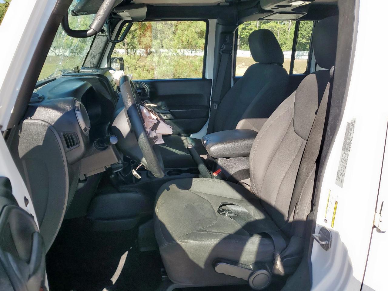 2015 Jeep Wrangler Unlimited Sport VIN: 1C4BJWDG2FL723078 Lot: 85328075