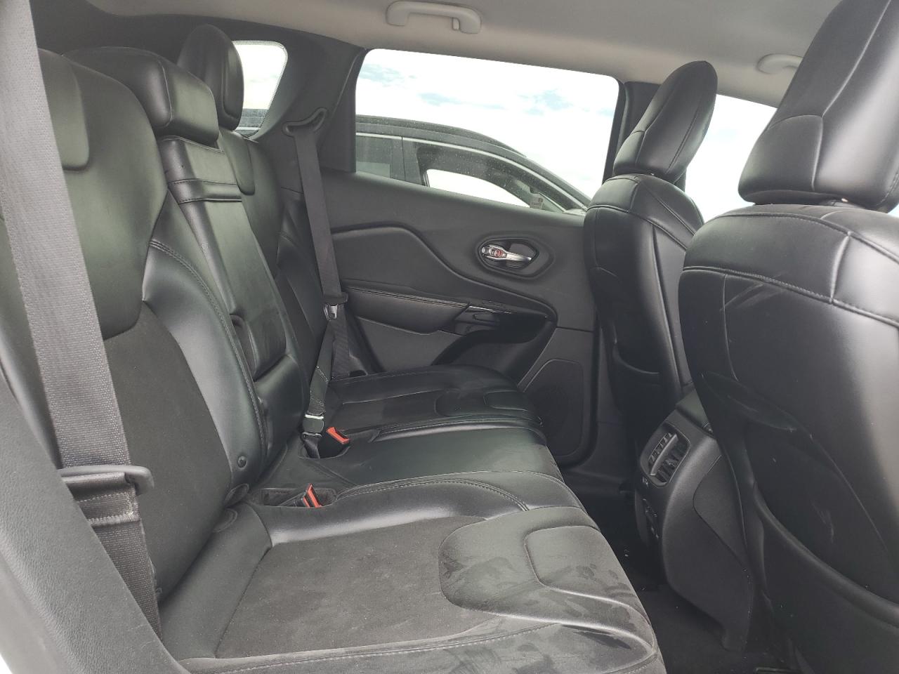 2019 Jeep Cherokee Latitude Plus VIN: 1C4PJMLBXKD451965 Lot: 83779265