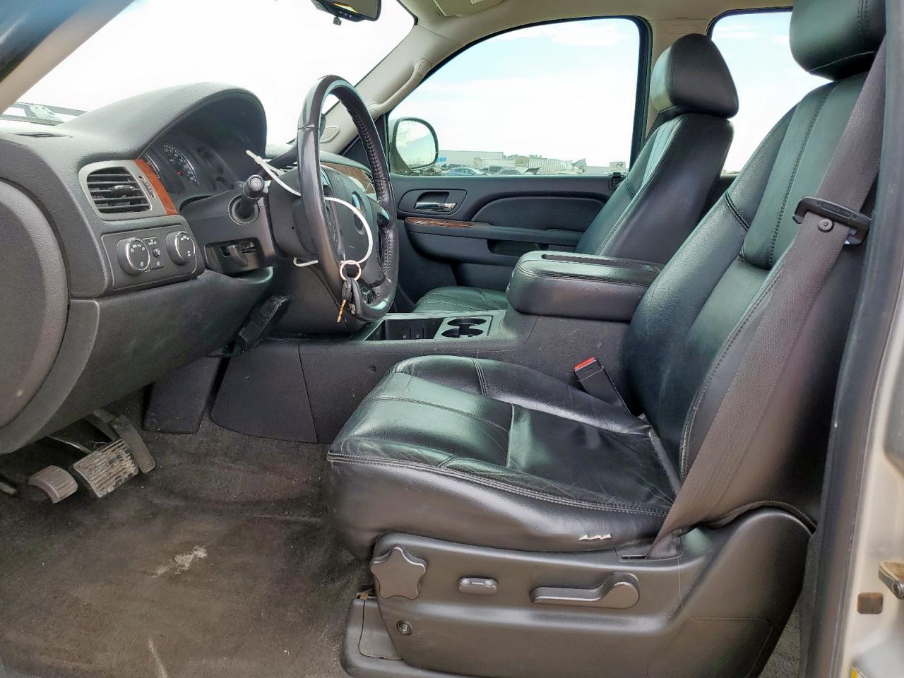 2010 Chevrolet Tahoe K1500 Lt VIN: 1GNUKBE04AR241919 Lot: 84934165