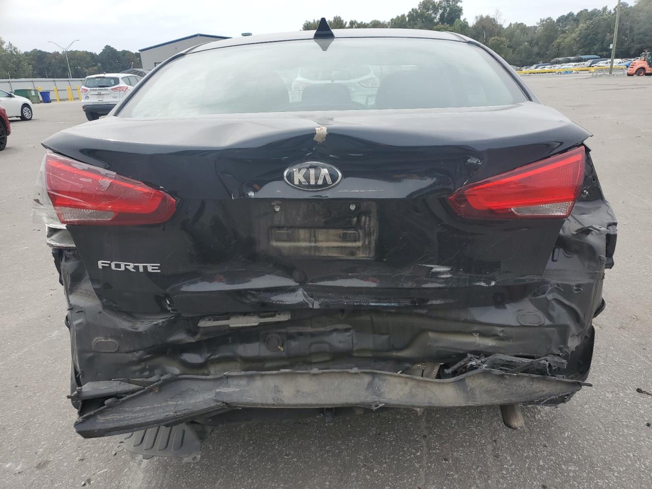 2018 Kia Forte Lx VIN: 3KPFL4A76JE197799 Lot: 82381445