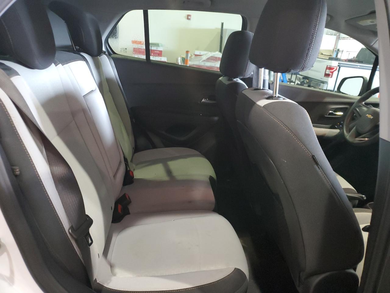 2020 Chevrolet Trax Ls VIN: 3GNCJKSB0LL115586 Lot: 84915795