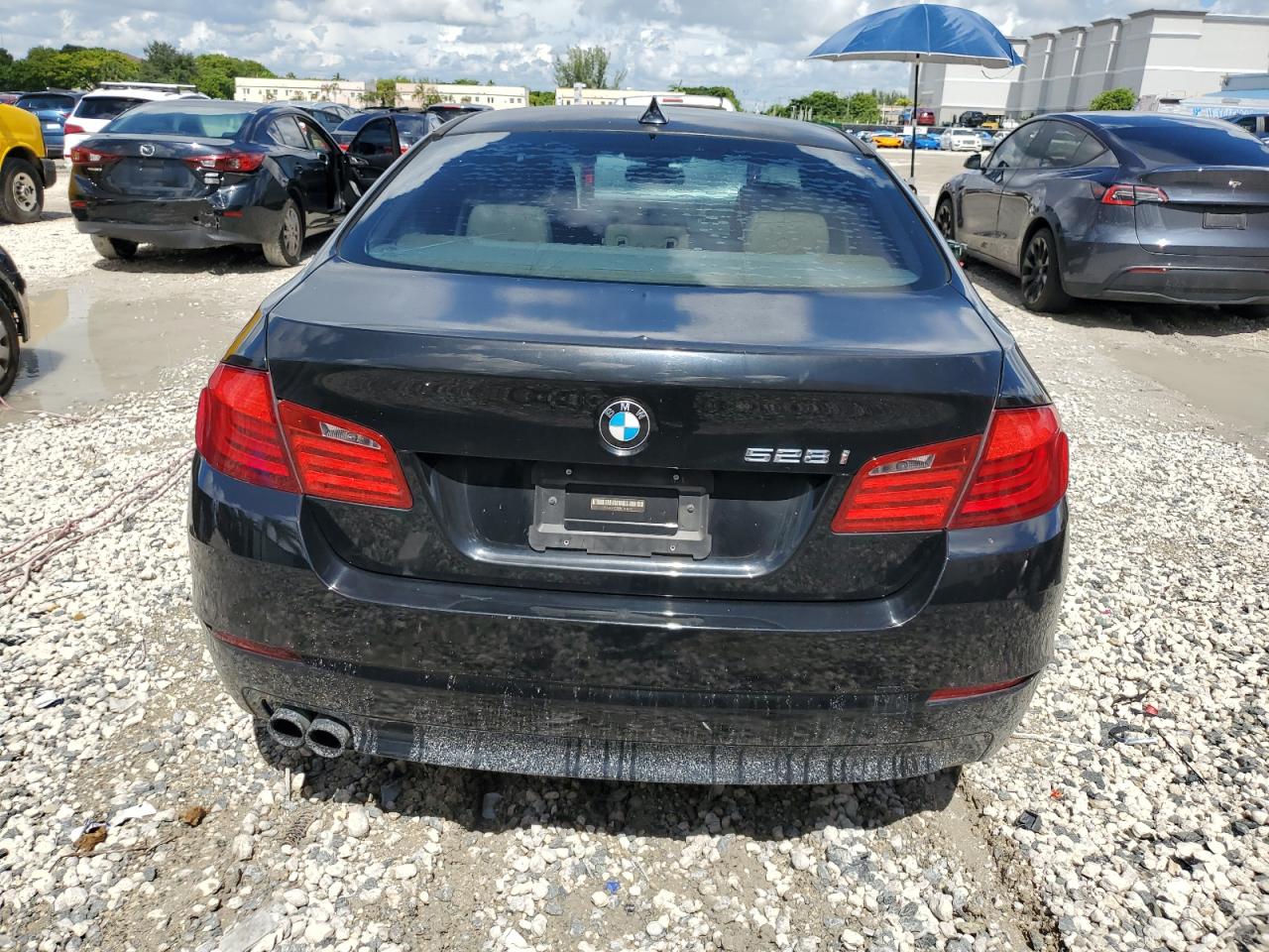 2011 BMW 528 I VIN: WBAFR1C50BC743673 Lot: 85882275