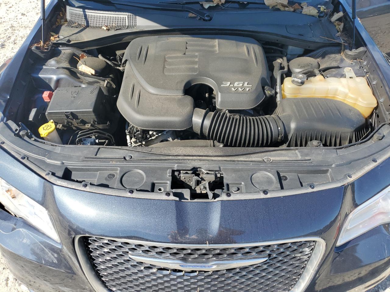 2015 Chrysler 300C Platinum VIN: 2C3CCASG8FH833168 Lot: 85197575