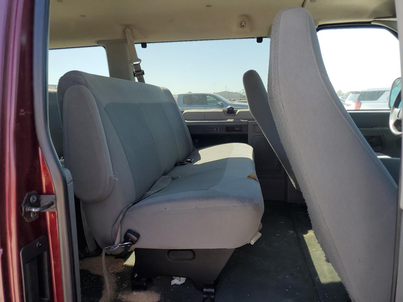 2007 Ford Econoline E350 Super Duty Wagon VIN: 1FBNE31LX7DA75667 Lot: 85582775